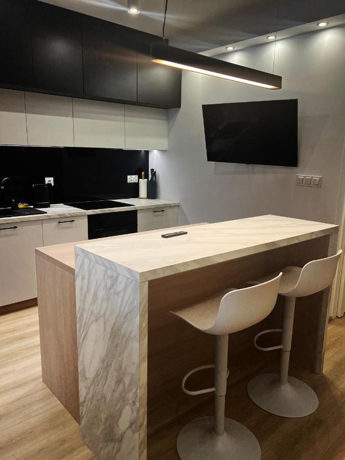 Amsterdam - Nowy Apartament W Centrum Z Prywatnym Zadaszonym Parkingiem 노비 타르그 외부 사진